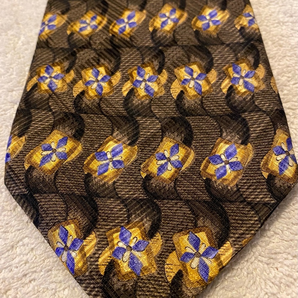 Brand New Stylish High Quality Tie By ROBERT TALBOTT - Picture 2 of 3